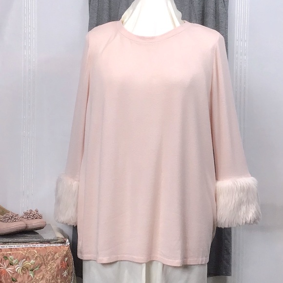 Lane Bryant Sweaters - 🐩 Vintage LANE BRYANT Pink Faux Fur Cuffs Scoop Neck Long Sleeve Tunic Sweater